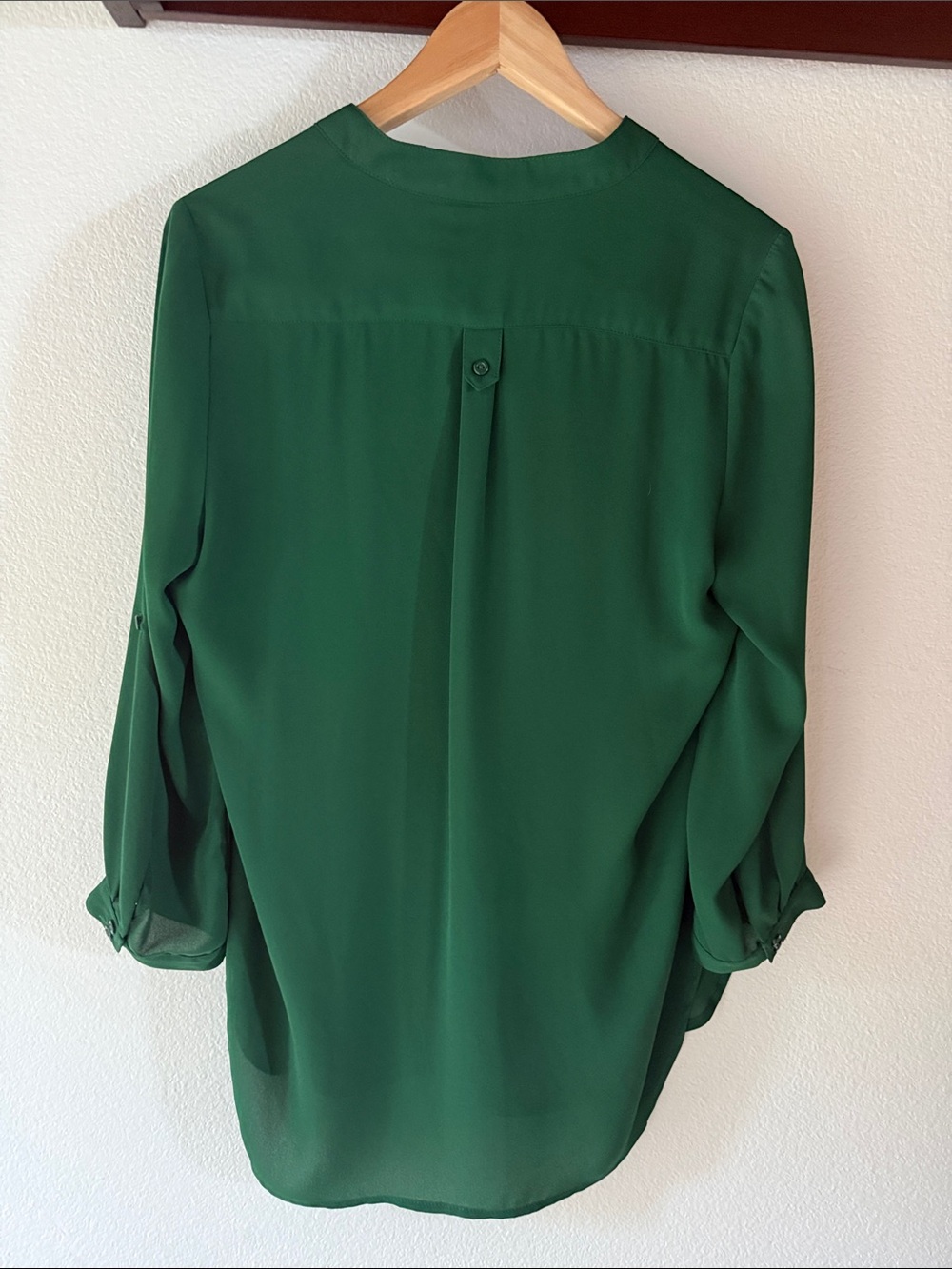 41 Hawthorn Colibri Emerald Green Roll Tab Long Sleeve Split-Neck Blouse, Size M - Picture 6 of 11